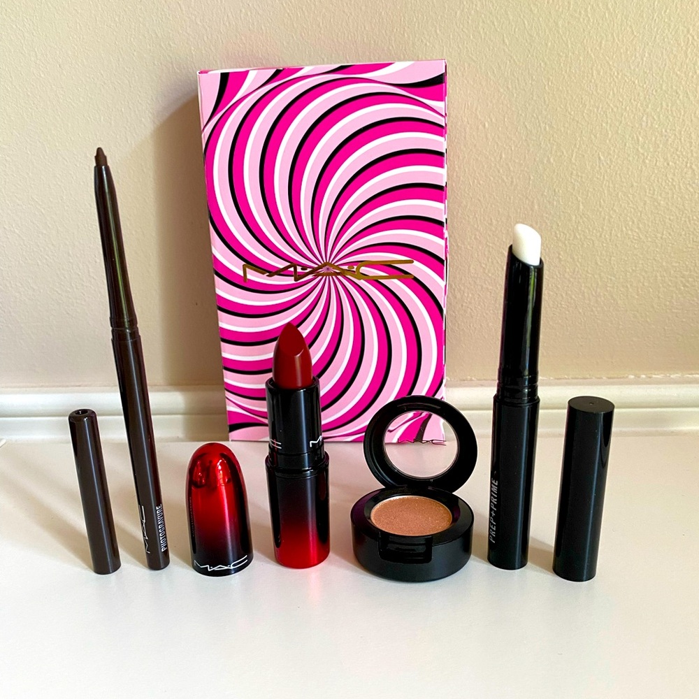 4 pcs MAC Makeup Set~ Ace Your Face In a Box: Red